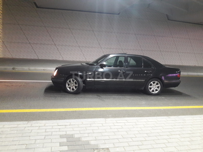 Mercedes E 280 1997, 400,000 km - 2.8 l - Bakı
