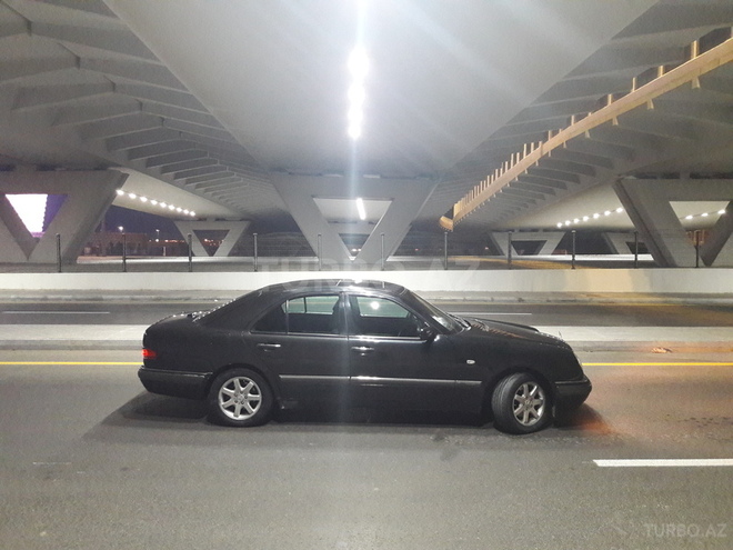 Mercedes E 280 1997, 400,000 km - 2.8 l - Bakı