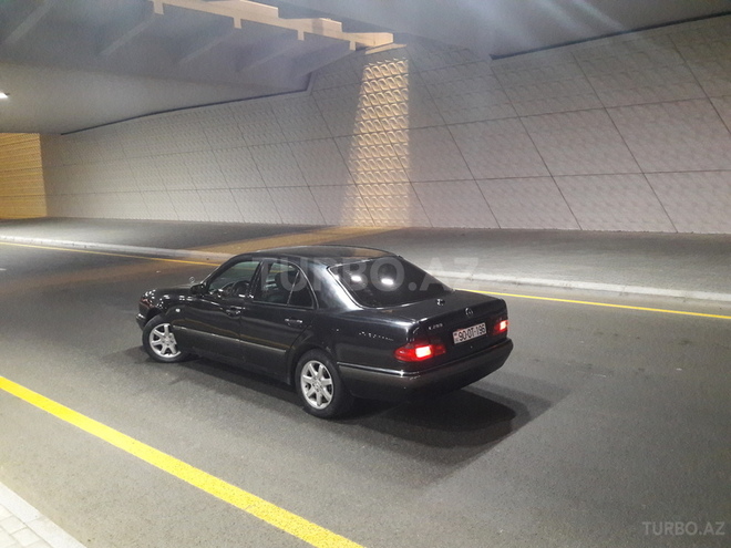 Mercedes E 280 1997, 400,000 km - 2.8 l - Bakı
