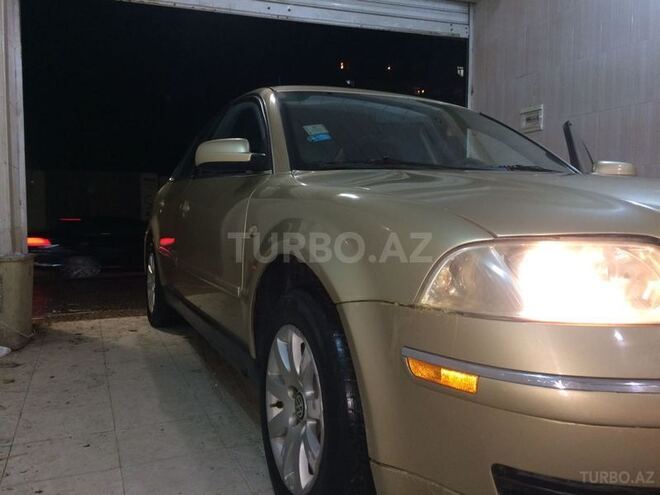Volkswagen Passat 2001, 213,500 km - 1.8 l - Bakı