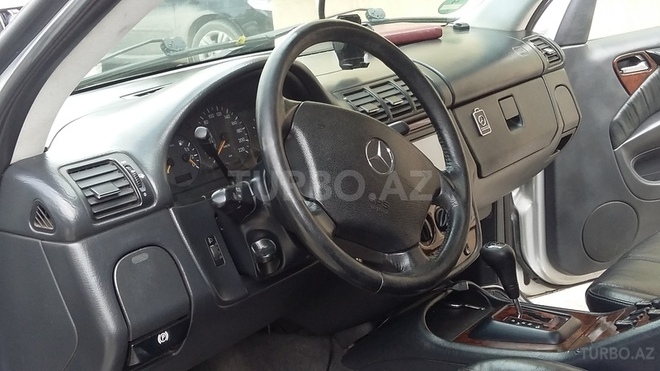 Mercedes ML 270 2000, 205,000 km - 2.7 л - Sumqayıt