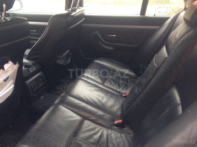 BMW 528 1997, 220,000 km - 2.8 l - Bakı