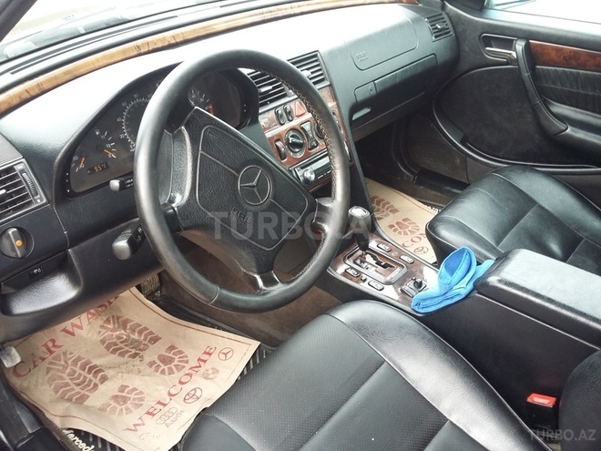 Mercedes C 230 1999, 297,000 km - 2.3 l - Bakı