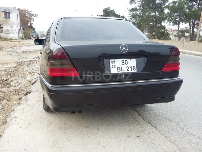 Mercedes C 230 1999, 297,000 km - 2.3 l - Bakı
