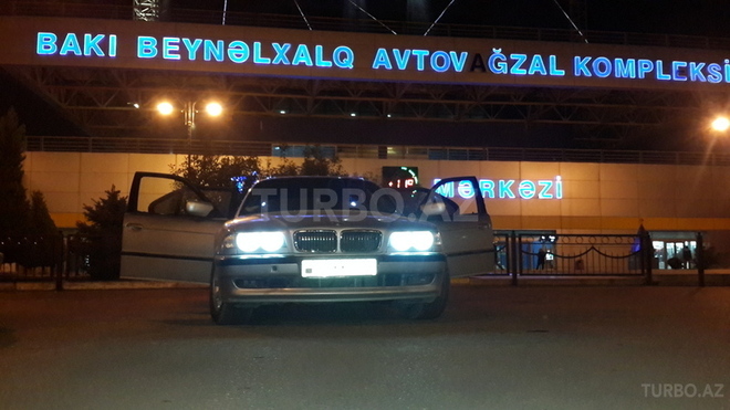 BMW 735 2001, 265,432 km - 3.5 l - Bakı