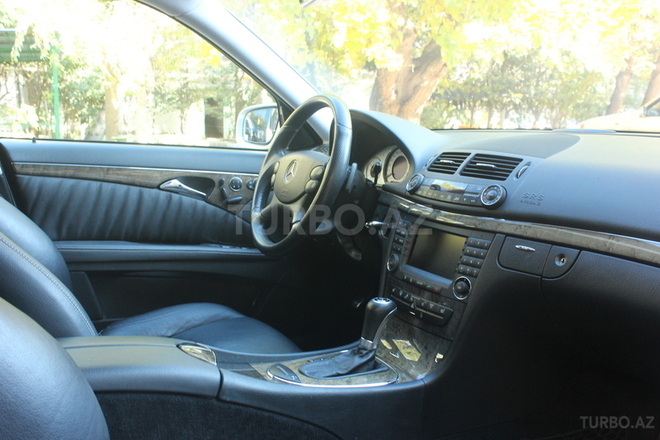 Mercedes E 350 2006, 53,000 km - 3.5 l - Bakı
