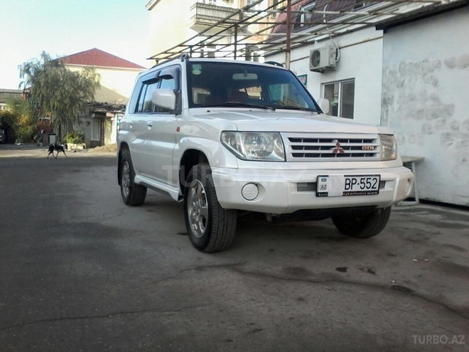 Mitsubishi Pajero io 1999, 200,000 km - 1.8 l - Bakı