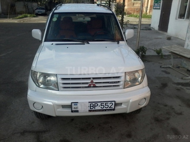 Mitsubishi Pajero io 1999, 200,000 km - 1.8 l - Bakı