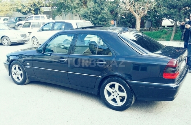 Mercedes C 240 1998, 203,686 km - 2.4 l - Bakı