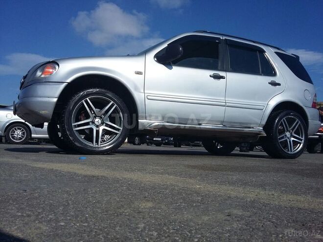 Mercedes ML 320 1999, 230,000 km - 3.2 l - Bakı