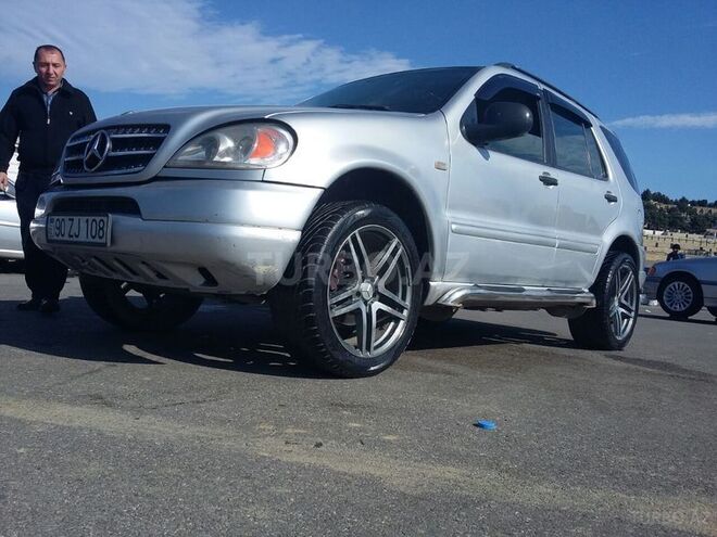 Mercedes ML 320 1999, 230,000 km - 3.2 l - Bakı
