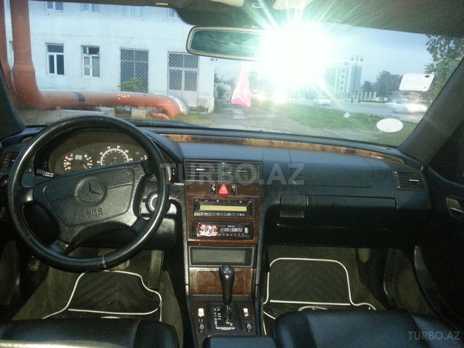 Mercedes C 230 1998, 192,000 km - 2.3 l - Bakı