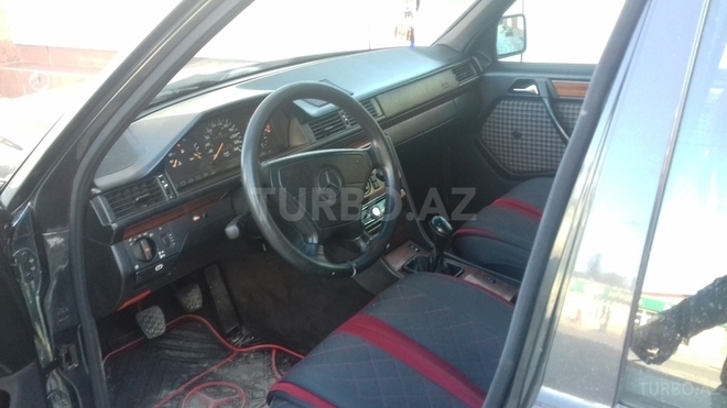 Mercedes E 220 1994, 240,000 km - 2.2 l - Bakı