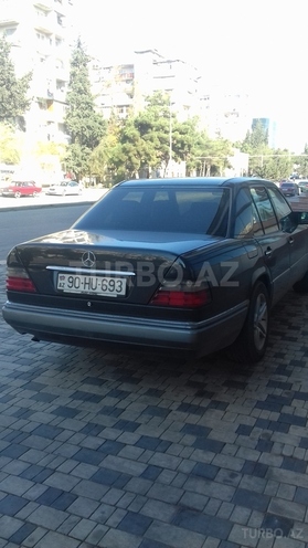 Mercedes E 220 1994, 240,000 km - 2.2 l - Bakı