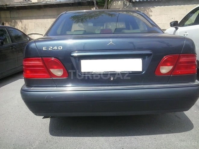 Mercedes E 280 1997, 230,000 km - 2.8 l - Bakı