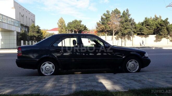 Mercedes C 180 1995, 365,854 km - 1.8 л - Bakı