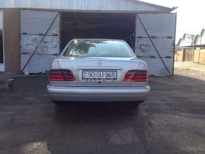 Mercedes E 230 1997, 253,000 km - 2.3 л - Goranboy