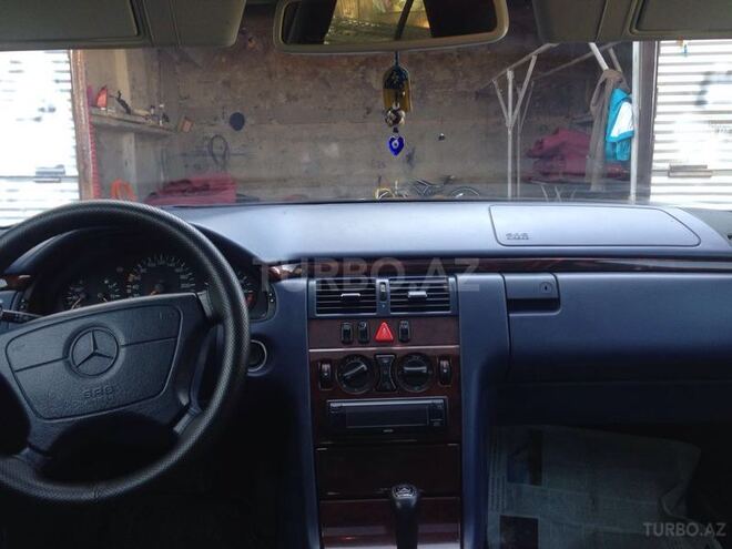 Mercedes E 230 1997, 253,000 km - 2.3 л - Goranboy