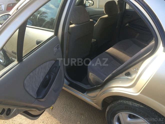 Nissan Sunny 2002, 316,000 km - 1.6 l - Bakı