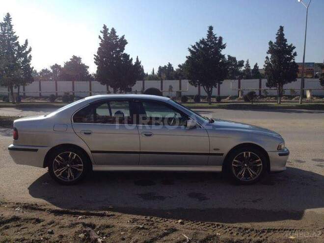 BMW 528 1998, 109,000 km - 2.8 л - Sumqayıt