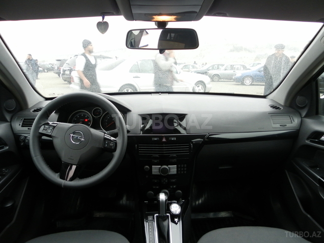Opel Astra 2004, 216,000 km - 1.8 l - Bakı