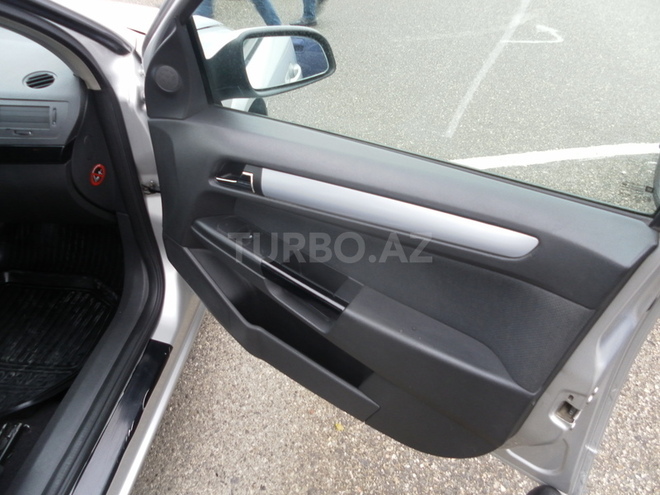Opel Astra 2004, 216,000 km - 1.8 l - Bakı