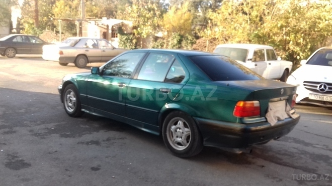 BMW 318 1992, 402,401 km - 1.8 l - Bakı