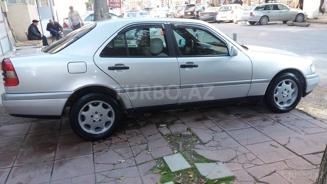 Mercedes C 180 1997, 288,500 km - 1.8 l - Bakı