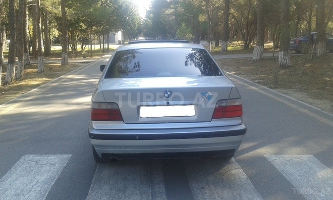 BMW 323 1995, 245,000 km - 2.5 l - Sumqayıt