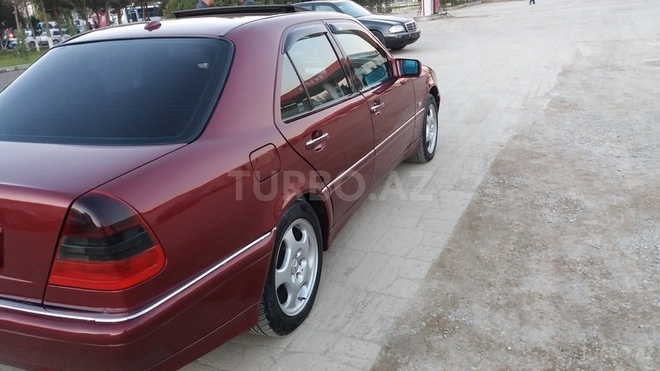 Mercedes C 240 1999, 231,200 km - 2.4 l - Sumqayıt