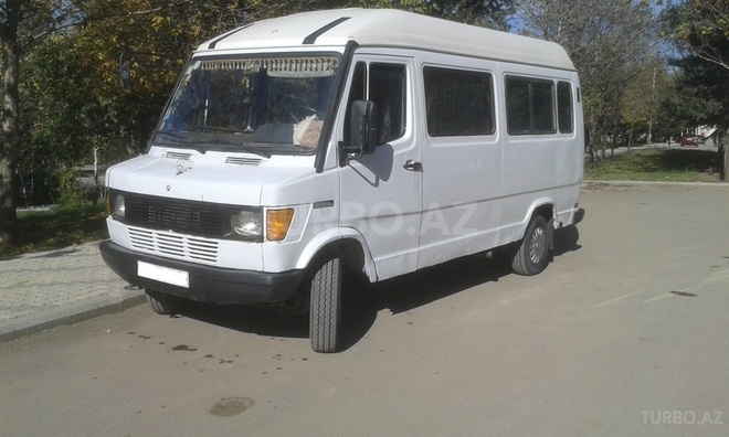 Mercedes 208 D 1993, 234,500 km - 2.3 l - Göygöl