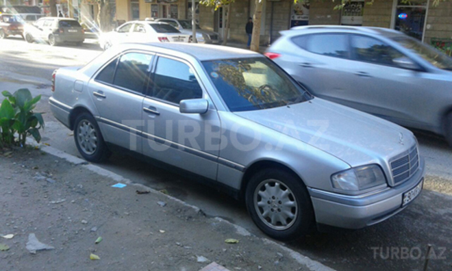 Mercedes C 200 1995, 220,000 km - 2.0 l - Bakı