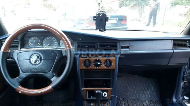 Mercedes 190 1992, 135,623 km - 2.0 l - Xırdalan
