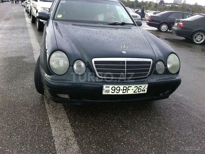 Mercedes E 220 2002, 289,000 km - 2.2 l - Bakı