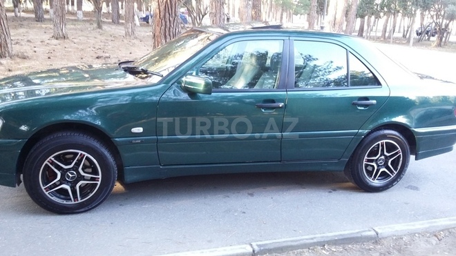 Mercedes C 180 1999, 225,000 km - 1.8 l - Sumqayıt