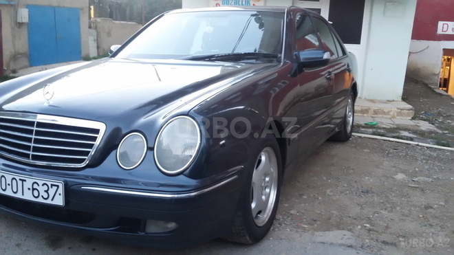 Mercedes E 220 2000, 315,000 km - 2.2 l - Bakı