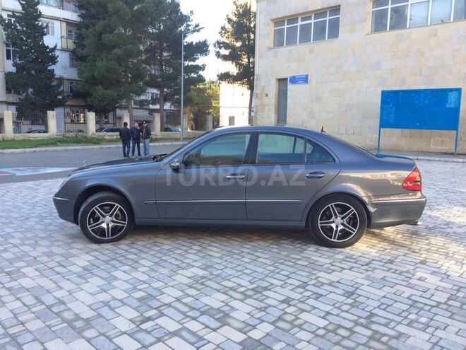 Mercedes E 240 2004, 270,000 km - 2.6 l - Bakı