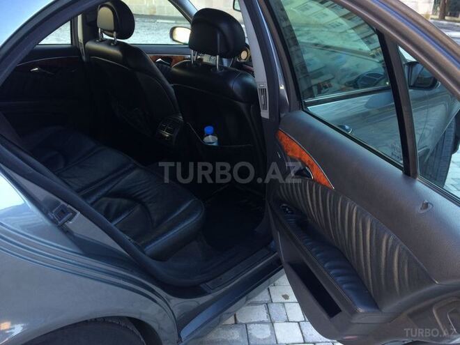 Mercedes E 240 2004, 270,000 km - 2.6 l - Bakı