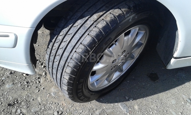 Mercedes E 240 2000, 200,000 km - 2.6 l - Gəncə