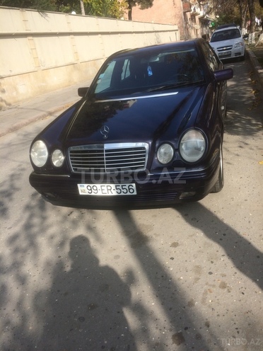 Mercedes E 220 1998, 256,700 km - 2.2 l - Bakı