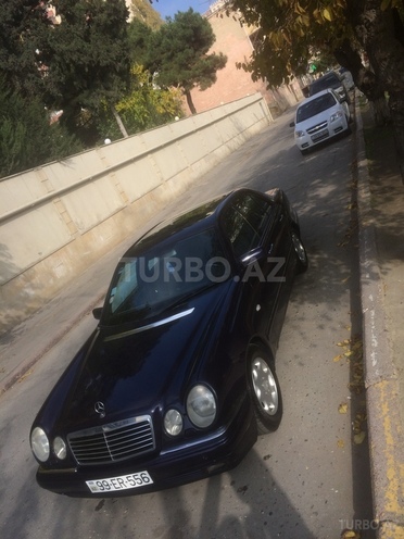 Mercedes E 220 1998, 256,700 km - 2.2 l - Bakı