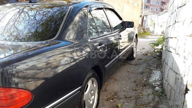Mercedes E 200 1998, 310,000 km - 2.0 l - Bakı