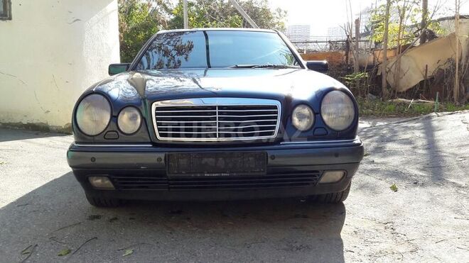 Mercedes E 200 1998, 310,000 km - 2.0 l - Bakı