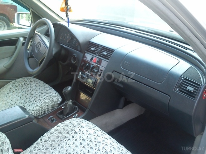 Mercedes C 180 1997, 22,000 km - 1.8 l - Mingəçevir