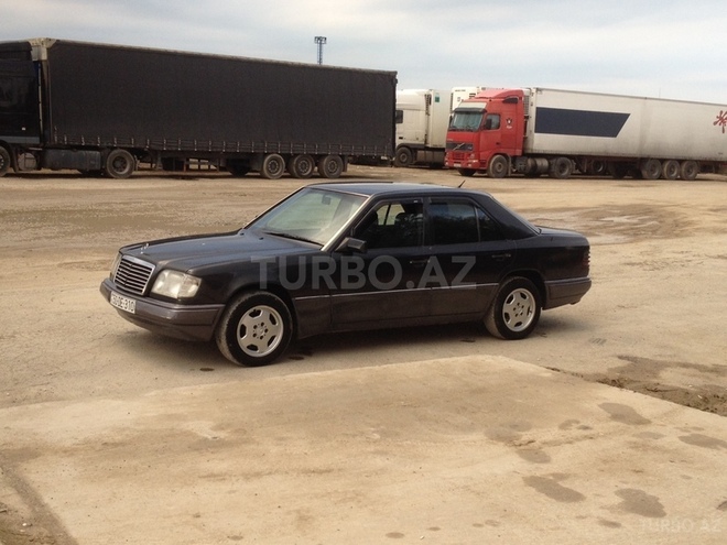 Mercedes E 300 1994, 362,000 km - 3.0 l - Sumqayıt
