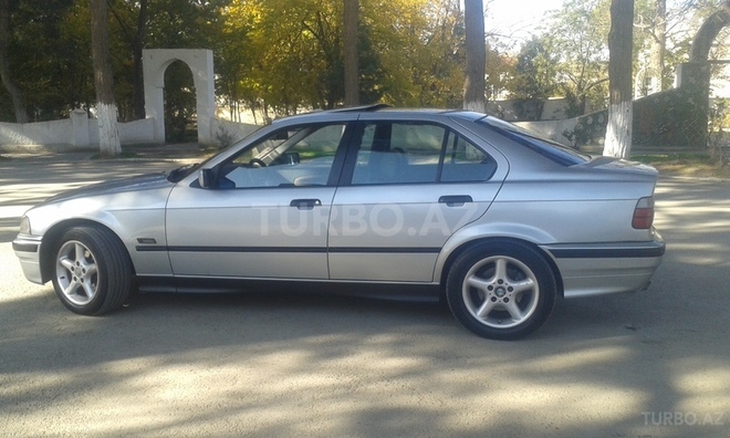 BMW 323 1995, 250,000 km - 2.5 л - Sumqayıt