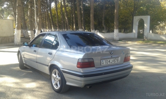 BMW 323 1995, 250,000 km - 2.5 л - Sumqayıt