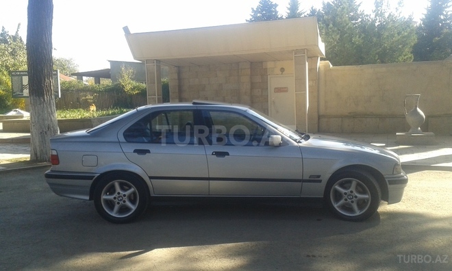 BMW 323 1995, 250,000 km - 2.5 л - Sumqayıt