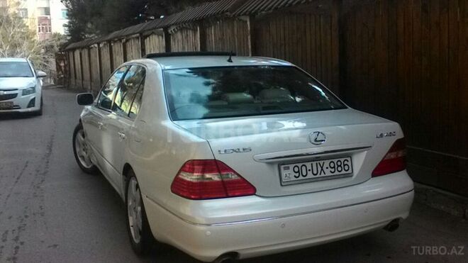 Lexus LS 430 2004, 235,000 km - 4.3 l - Bakı