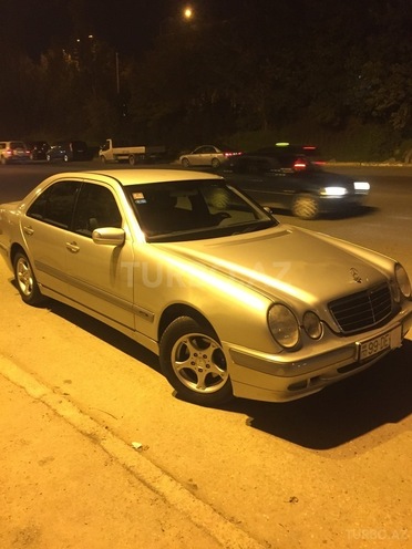 Mercedes E 240 1999, 170,000 km - 2.4 l - Bakı